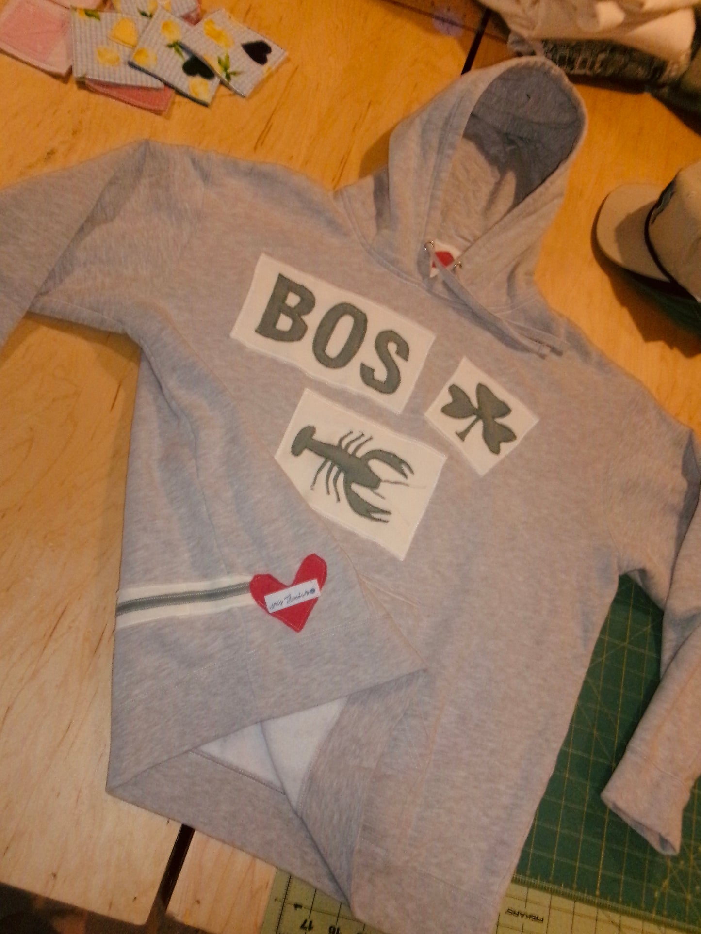 the parade hoodie (XL)